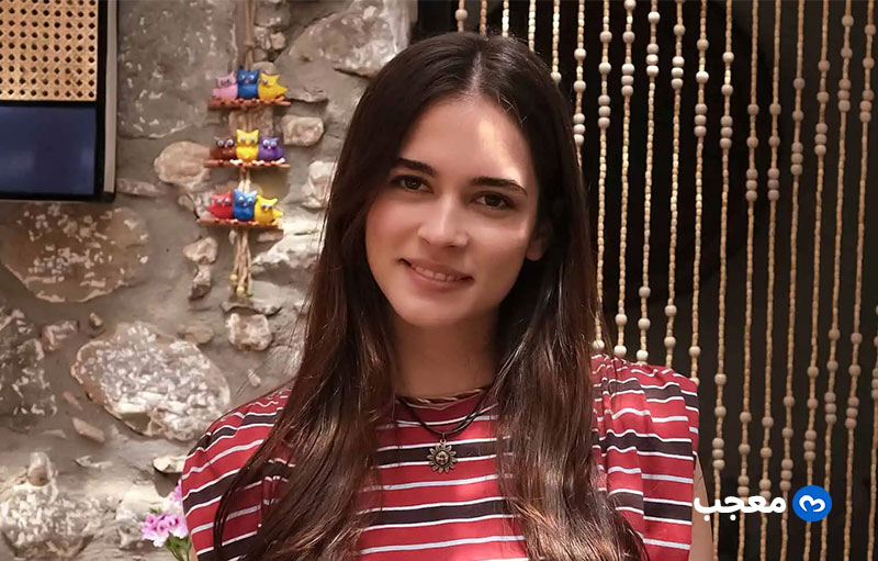 الفنانة هيلين إلفيرين