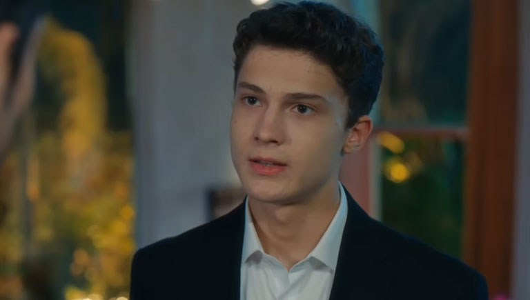 إعلان الحلقة 8 من مسلسل في السابعة عشر